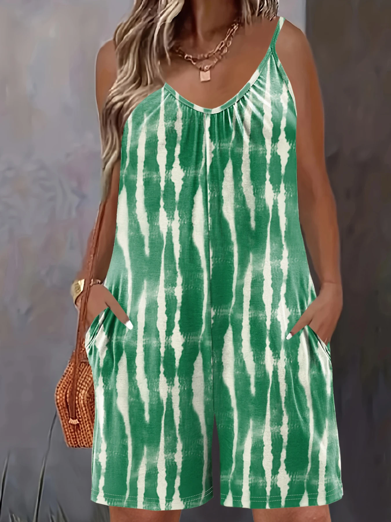 

Plus-size women's fashion green and white striped print suitable for holiday leisure travel overalls.