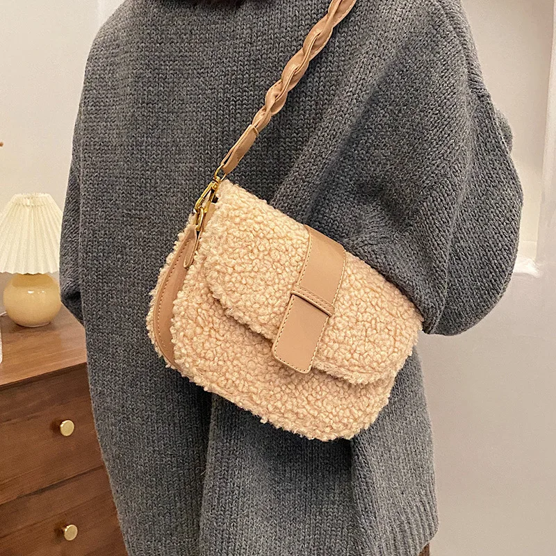 2023 Winter Women\'s Shoulder Bag Messenger Weave Strap Saddle Armpit Bag New High-quality Plush Fur Bag Women\'s Handbag Designer