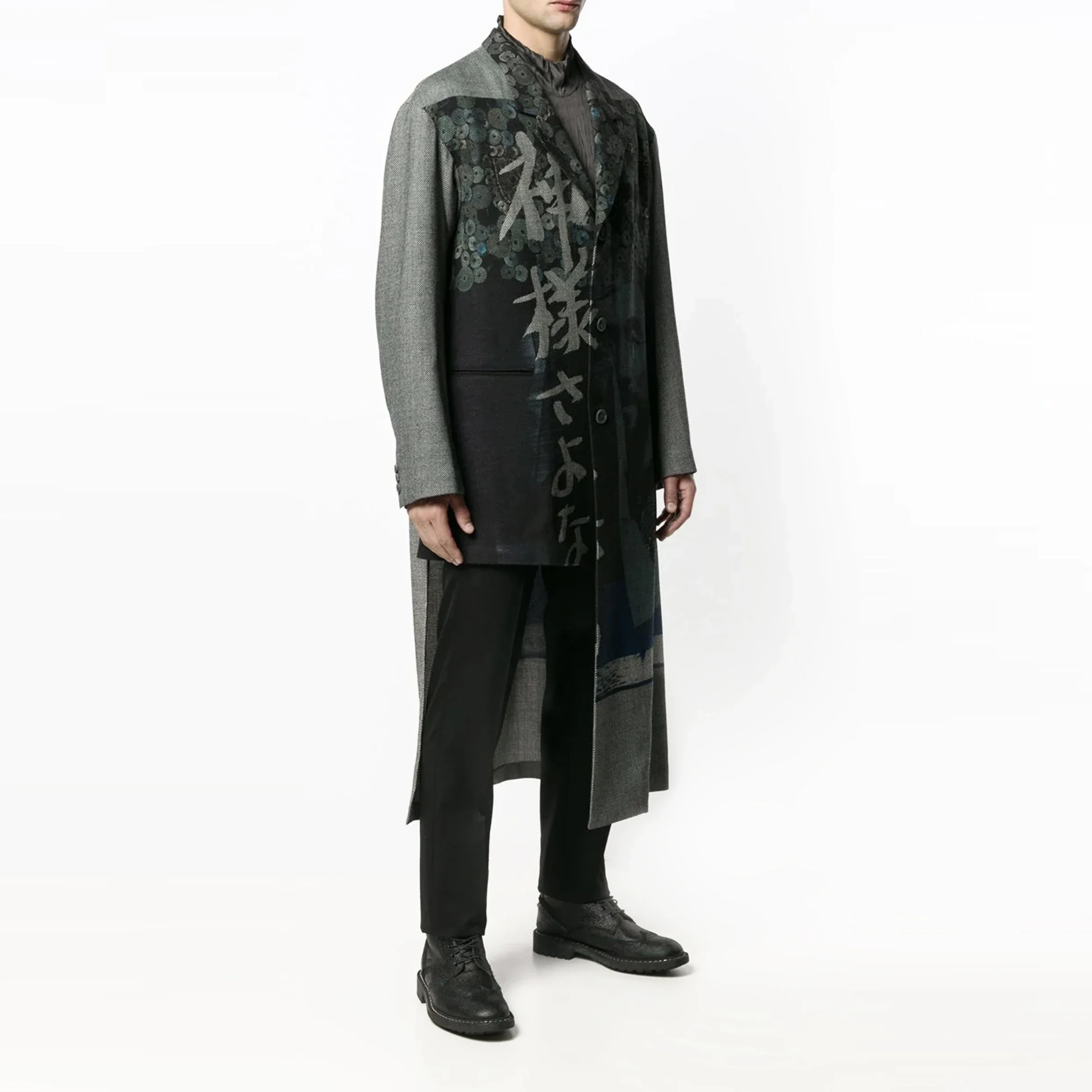 معطف صوف مطبوع من يوجي أوك. معطف صوف مطبوع من يوجي أوك