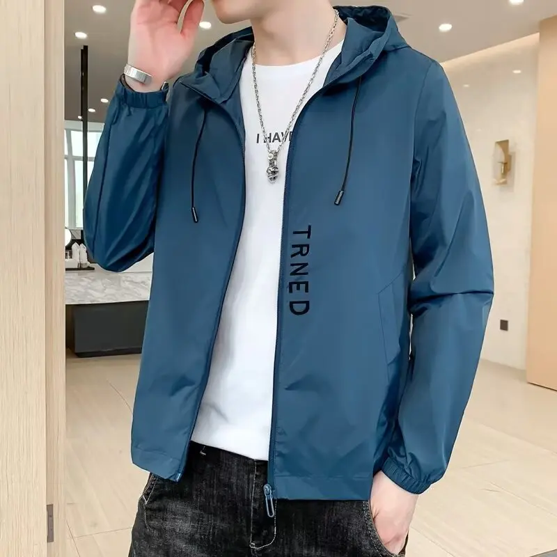 

New hooded sun protection clothing for men, thin and breathable, men's lightweight quick drying jacket
