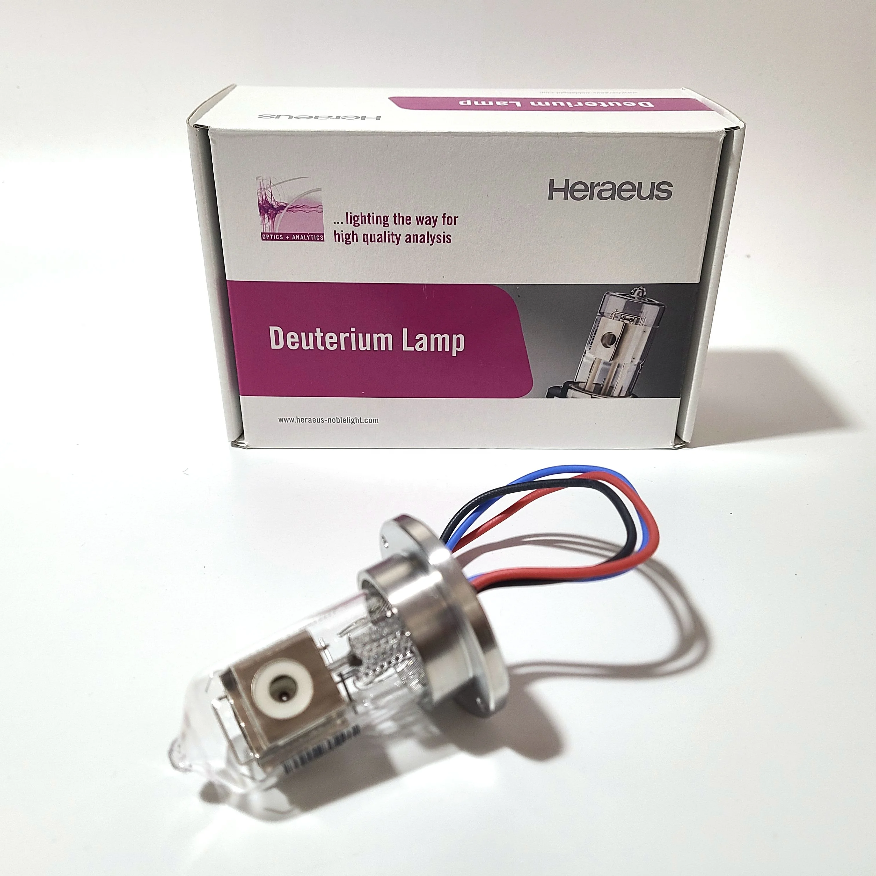 Heraeus Deuterium Lamp DX 277/05J80013311 Thermo Fisher 714-047800 Three cables with connector original and New