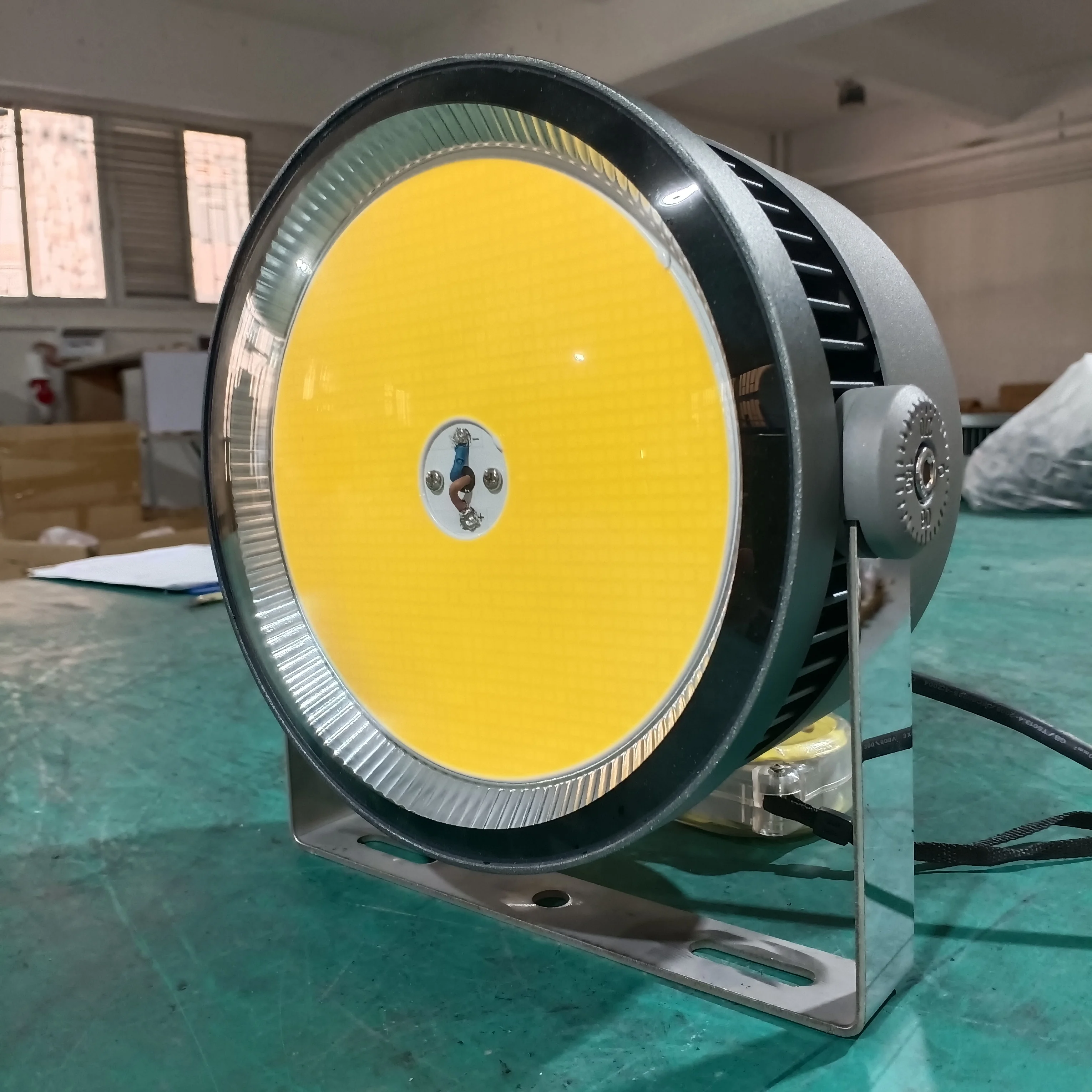 Fishing Boat Use Ip67 Waterproof Yellow Led Tuna Fishing Lights Light,the Flashing Light of the Fishing Boat.