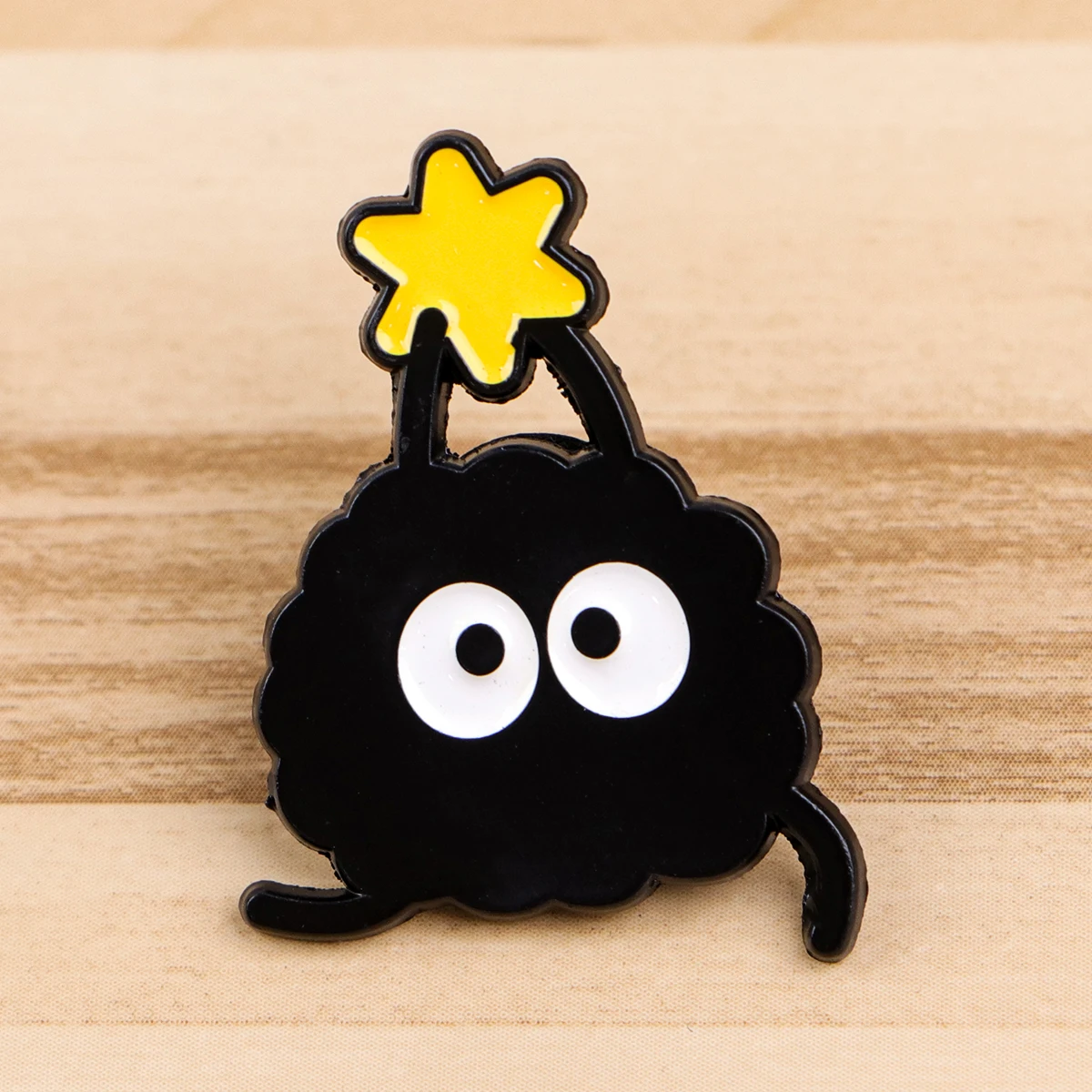 Рисунок 5 - Милая эмалированная булавка с изображением эльфа