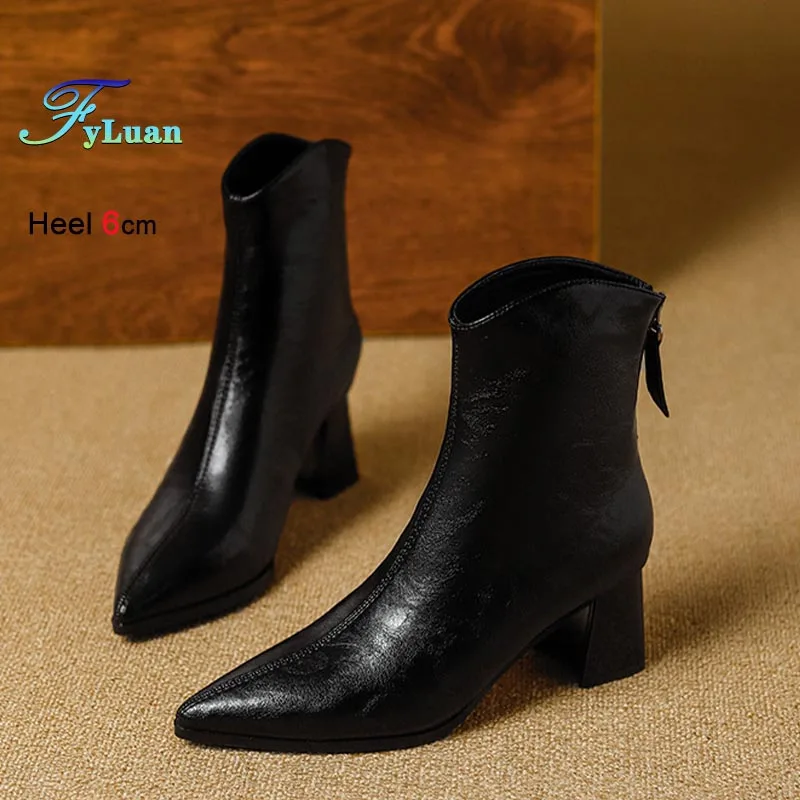 

Новые осенне-зимние женские ботильоны на высоком каблуке, модные коричневые остроносые ботинки на толстом каблуке, повседневная женская обувь, полусапожки