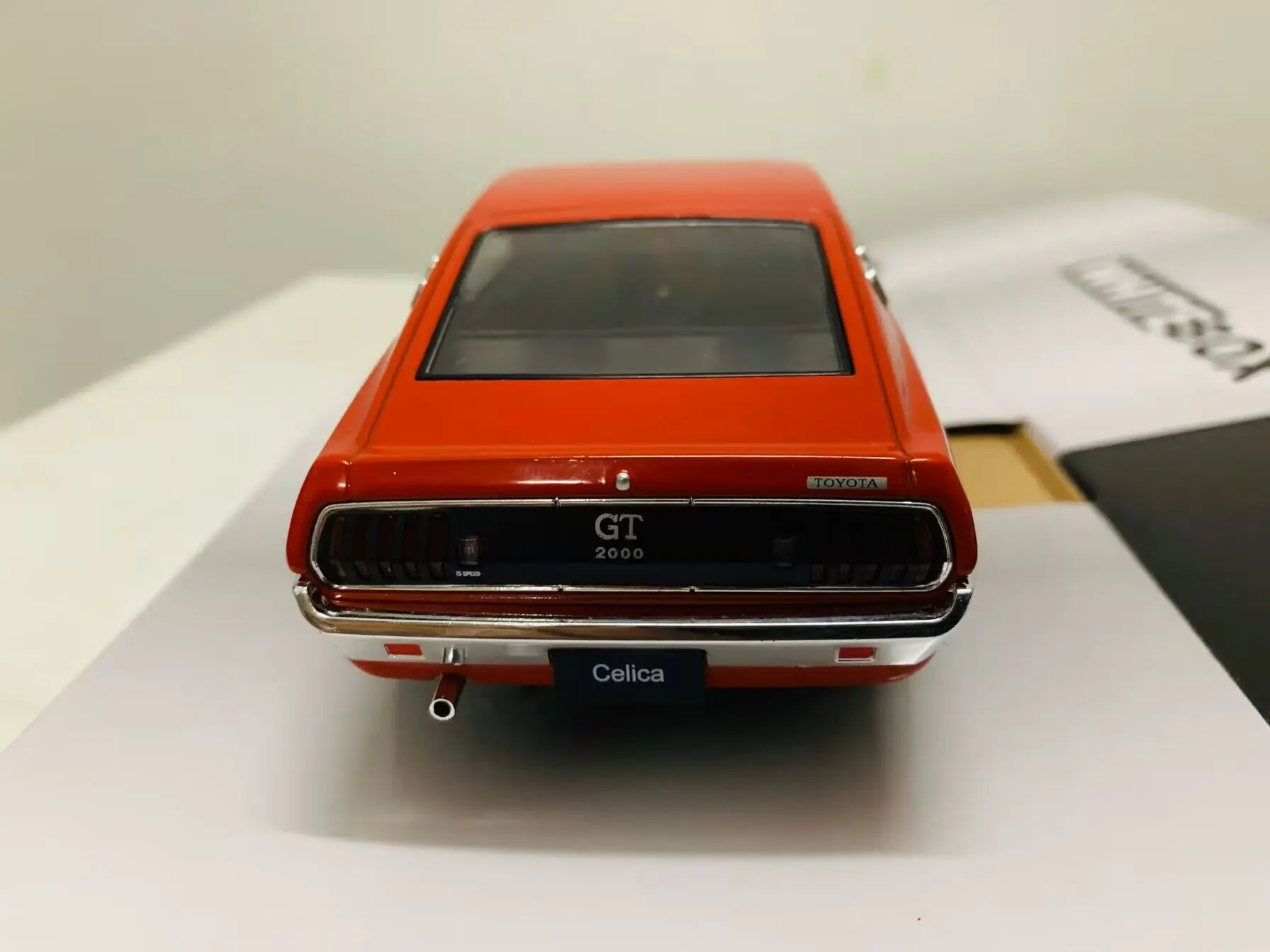 กล่องสีขาว Celica GT2000 2 เปิดประตู 1:24 Scale Die-Cast รุ่นรถของขวัญใหม่