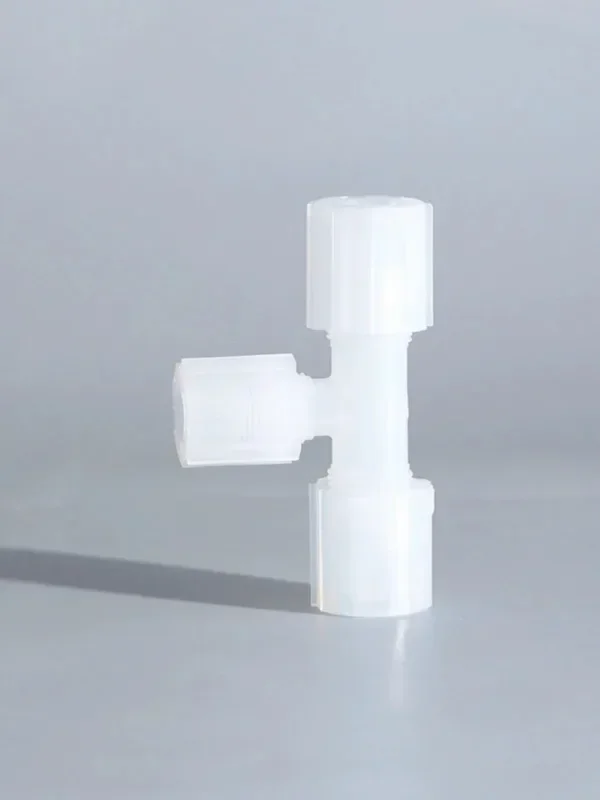 

Оборудование для очистки гофрированных труб из полимера PFA, устойчивое к кислотной и щелочной коррозии, тройник равнопроходной для труб из PFA.