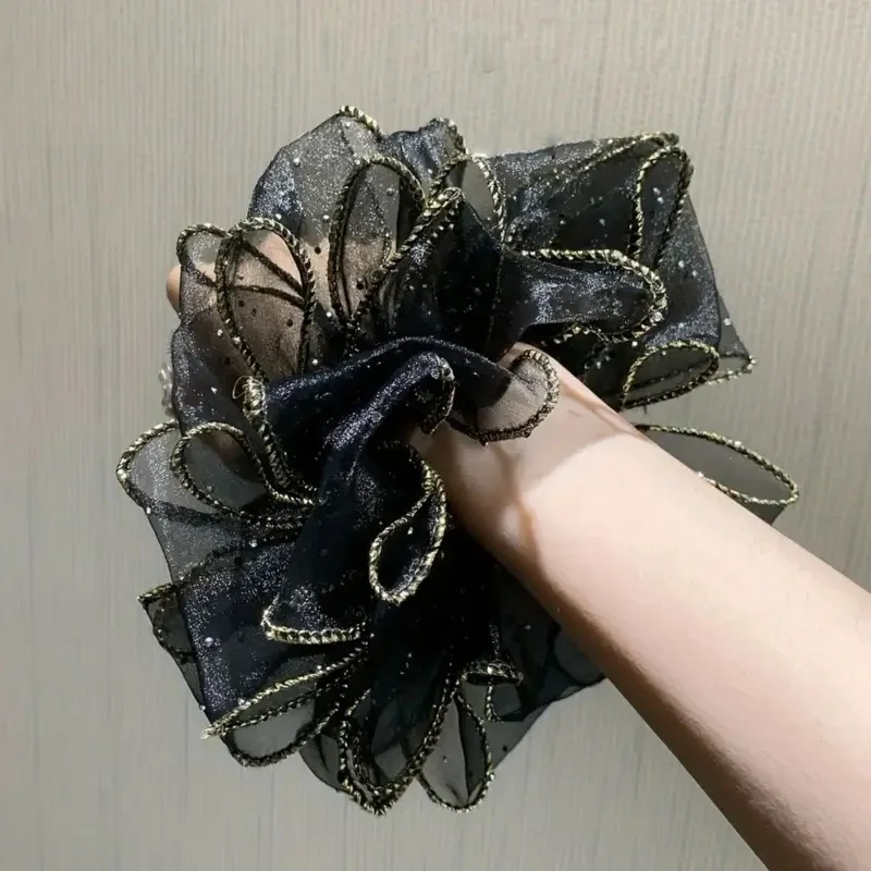 Eleganter böhmischer schwarzer Blumen-Haarring mit funkelnden Verzierungen, Geburtstage, besondere Anlässe, Haarschmuck im Vintage-Stil – Detail 3