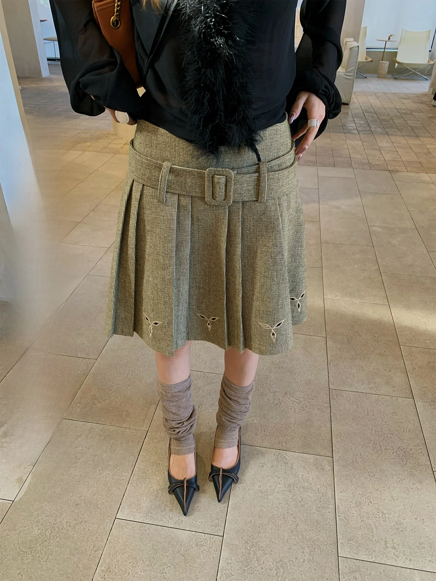 

Early Spring New Style Retro Embroidered Hollow out Pleated Skirt Women's A-Line Slimming Belt High Waist Wool Blend