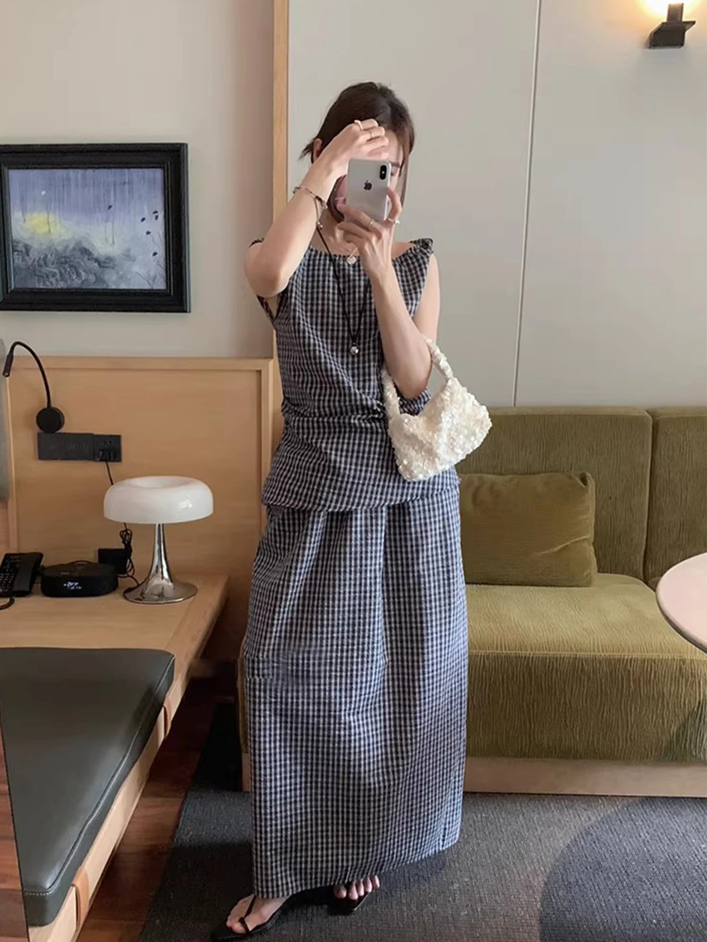 

Fashionable Checks Asymmetrical Shoulder Shirt And High-waist Skirt Set for Women Summer New Style Two-pieces Ensemble