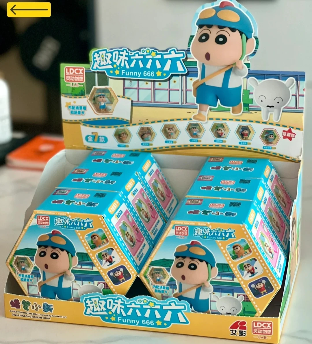 

Оригинальная слепая коробка Crayon Shin-chan, забавная серия 666, креативная сотовая сцена, загадочная коробка для фигурок