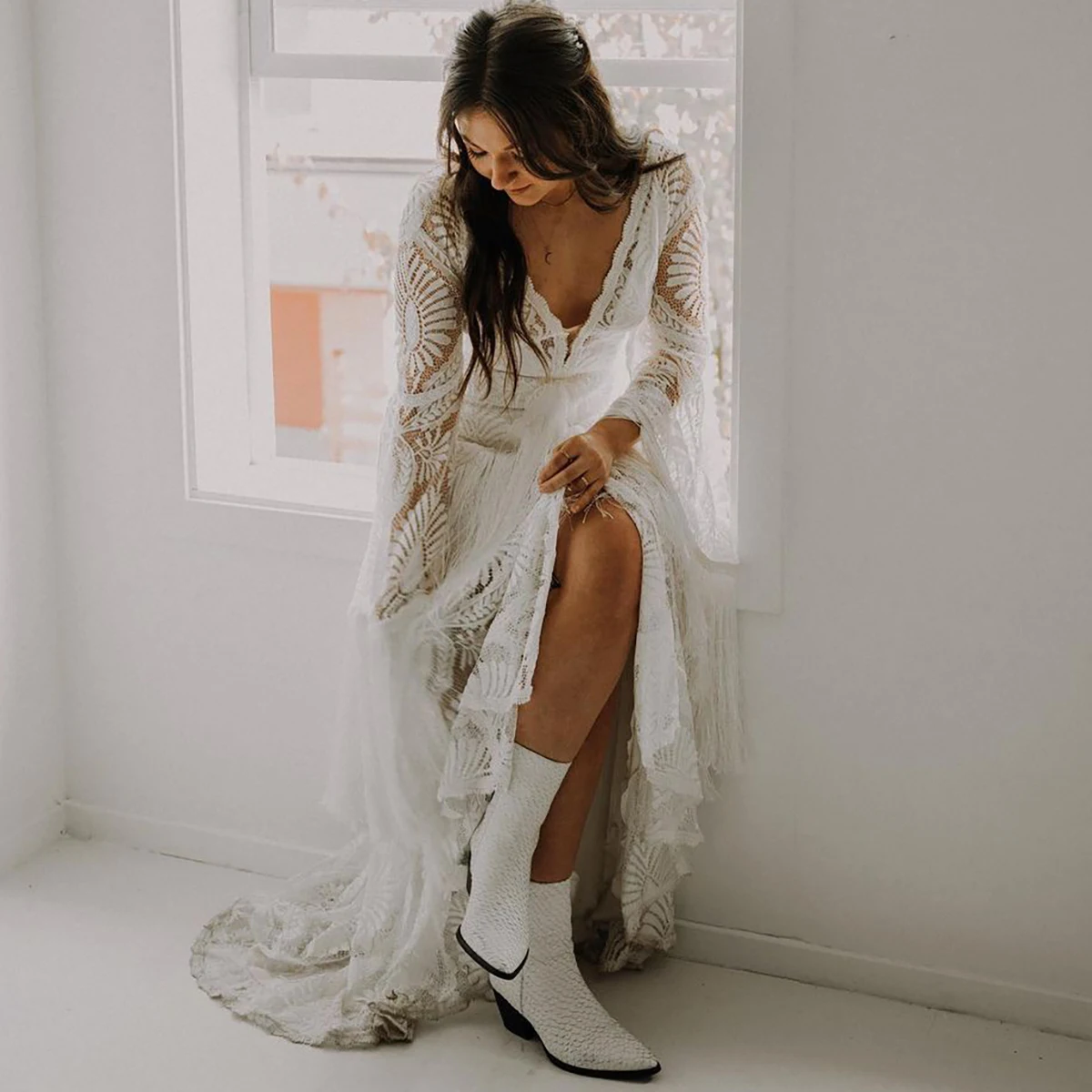 Long Bell Sleeve Boho Kaftan Fringed Bridal Gown Customized Backless High Slit V Neck Open Back Elopement Wedding Dress Tassels