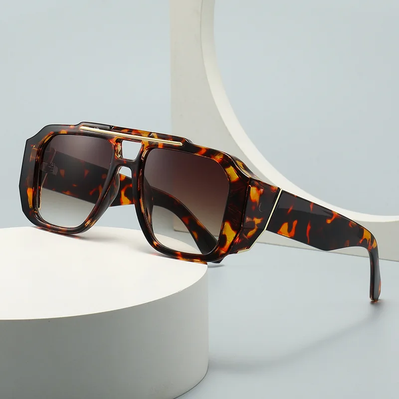 

2026 Vintage Oversized Square Sunglasses Men Women Fashion Luxury Brand Designer Gradient Sun Glasses Driver's Eyewear UV400