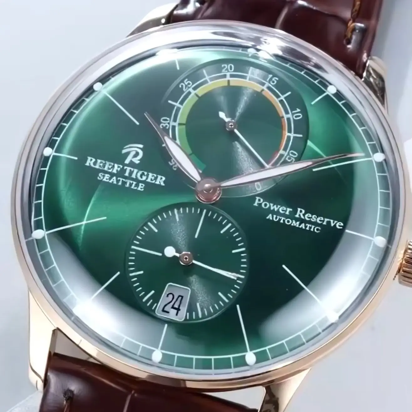 Reef Tiger Men Automatic Watch 42mm Mechanical Wristwatch Sapphire Mirror Luminous Power Reserve Indictor Small Second Dial