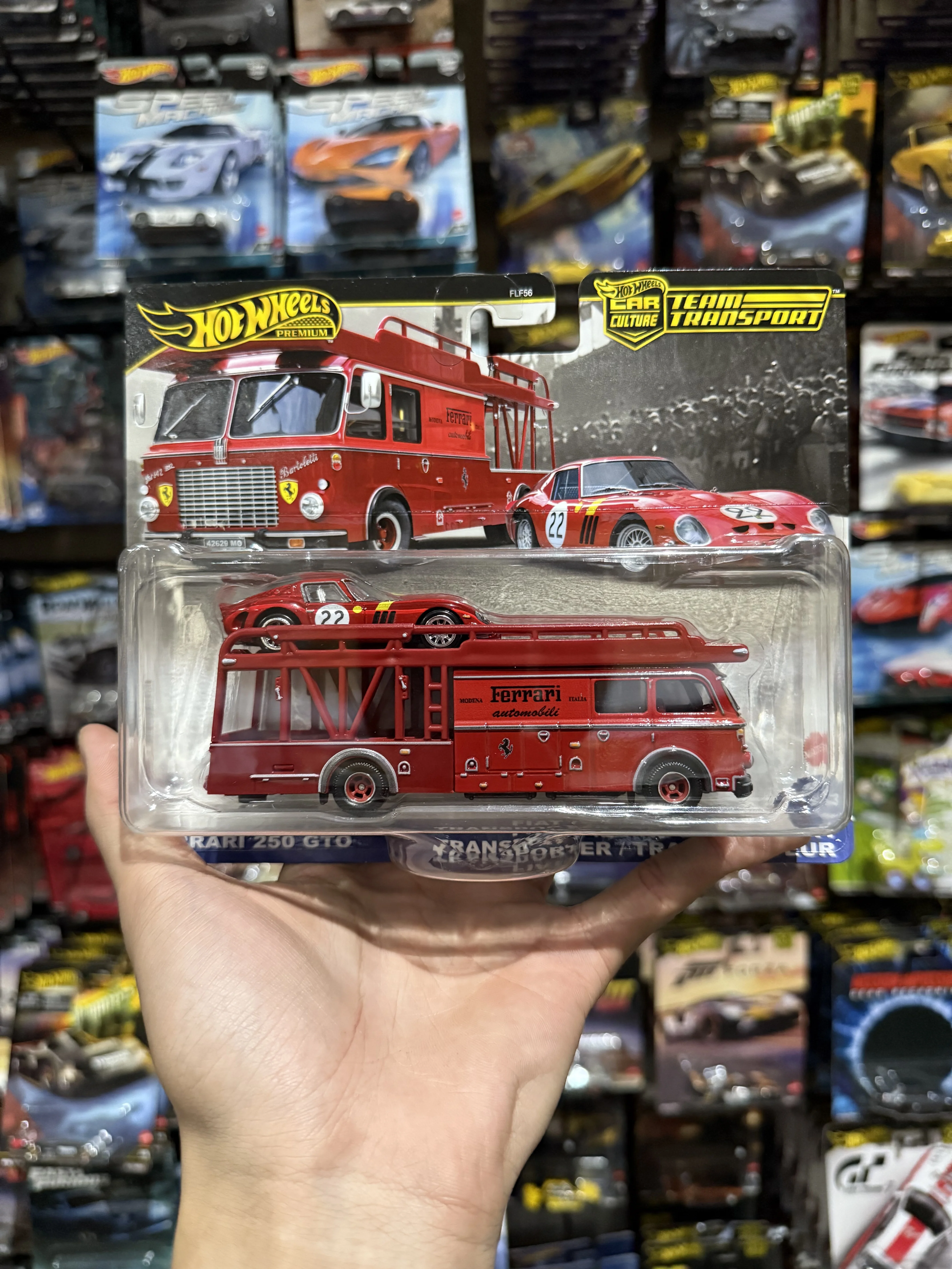 핫휠 프리미엄 1:64 스케일 카 컬쳐 팀 트랜스포트 토이 세트 (페라리, 토요타, 플리머스 혼합 차량 모델 장난감 선물)