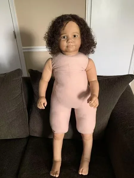 St.Store Aangepaste Limited Supply 100 cm Reborn Baby Zwarte Teint Geschilderde pop Handgeworteld Haar DIY Deel Met Doek Lichaam