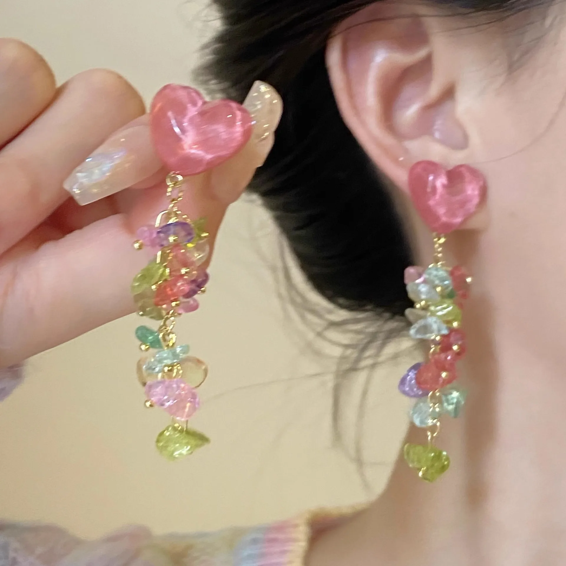 

Seaside Vintage Pink Peach Heart Tassel Earrings for Women Full Crystal Heart Shape Sparkling Drop Chips Earrings Jewelry Gift