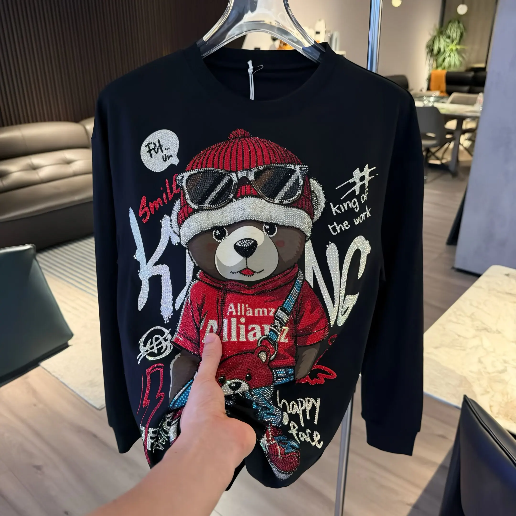 Handsome Bear Hot Diamonds Round Neck Pullover Top Autumn Winter Long Sleeve Sweatshirt All-match Male Cotton Hoodie T-shirt