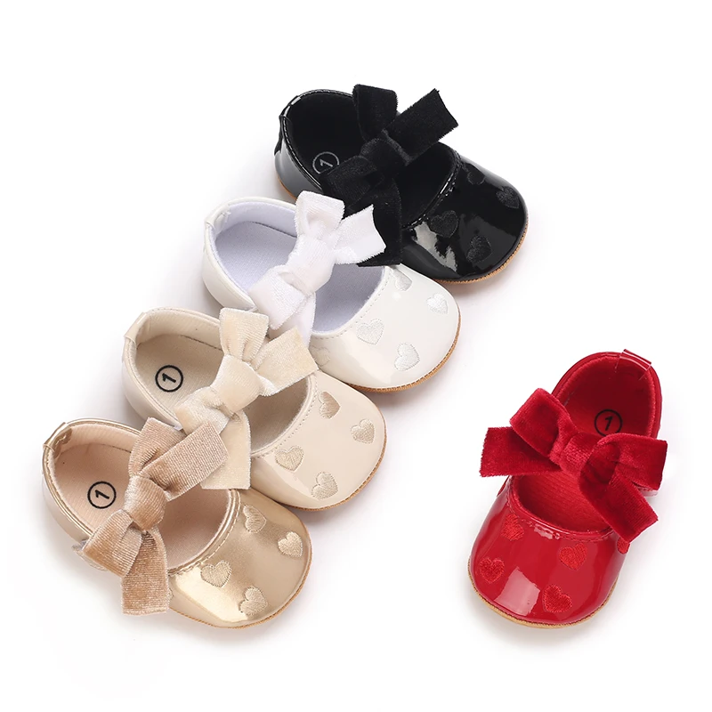 

Spring and Autumn Season 0-18 Months Baby Toddler Shoes with Anti-slip Soft Rubber Sole Children's Shoes with Love Embroidery Pr