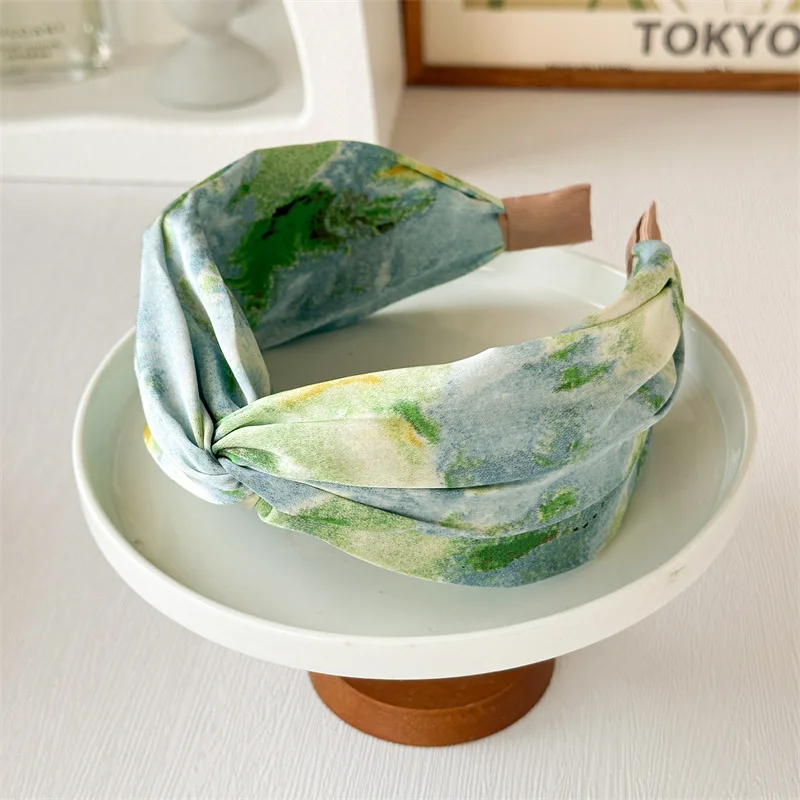 Headband Satin Lukisan Minyak Wanita Korea yang Laris Manis, Model Retro Unik, Lebar, Warna Gradasi Halation