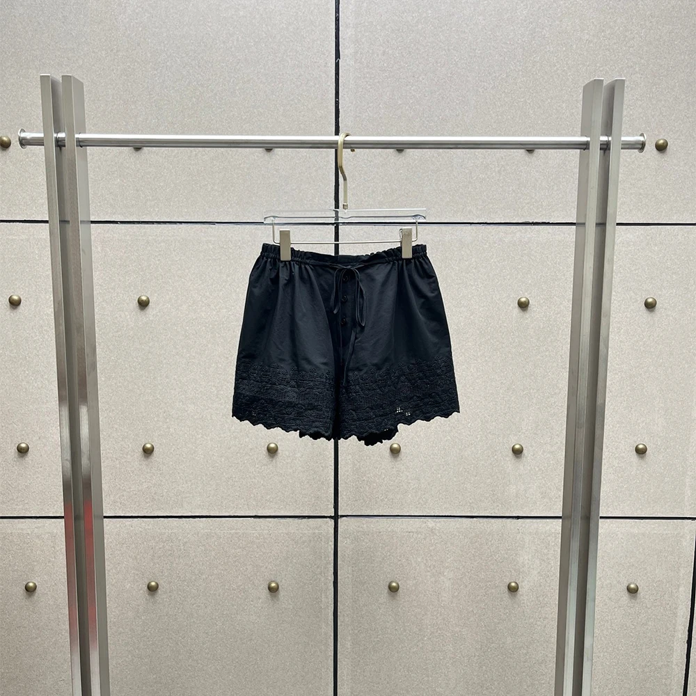 Women 100% Cotton Lace Trim Shorts Elastic Waist Loose Fit Scalloped Hem Shorts Breathable Ladies Casual Home Nightwear Bottoms