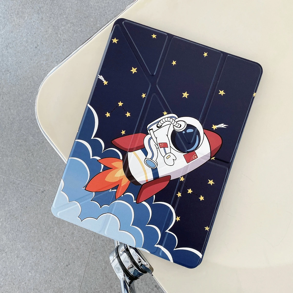 Custodia a pieghe Multiple astronauta per IPad 5 6 7 8 9 10th Generation 9.7 10.2 10.5 10.9 13 pollici Cover per Ipad Pro 11 Air 4 5 Mini