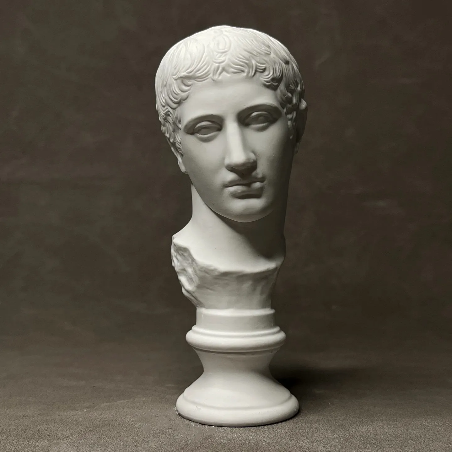 Mediterranean Youth Plaster Sculpture - Handcrafted Minimalist Desk Artifact, Scent-Receptive  Collectible Shelf Display