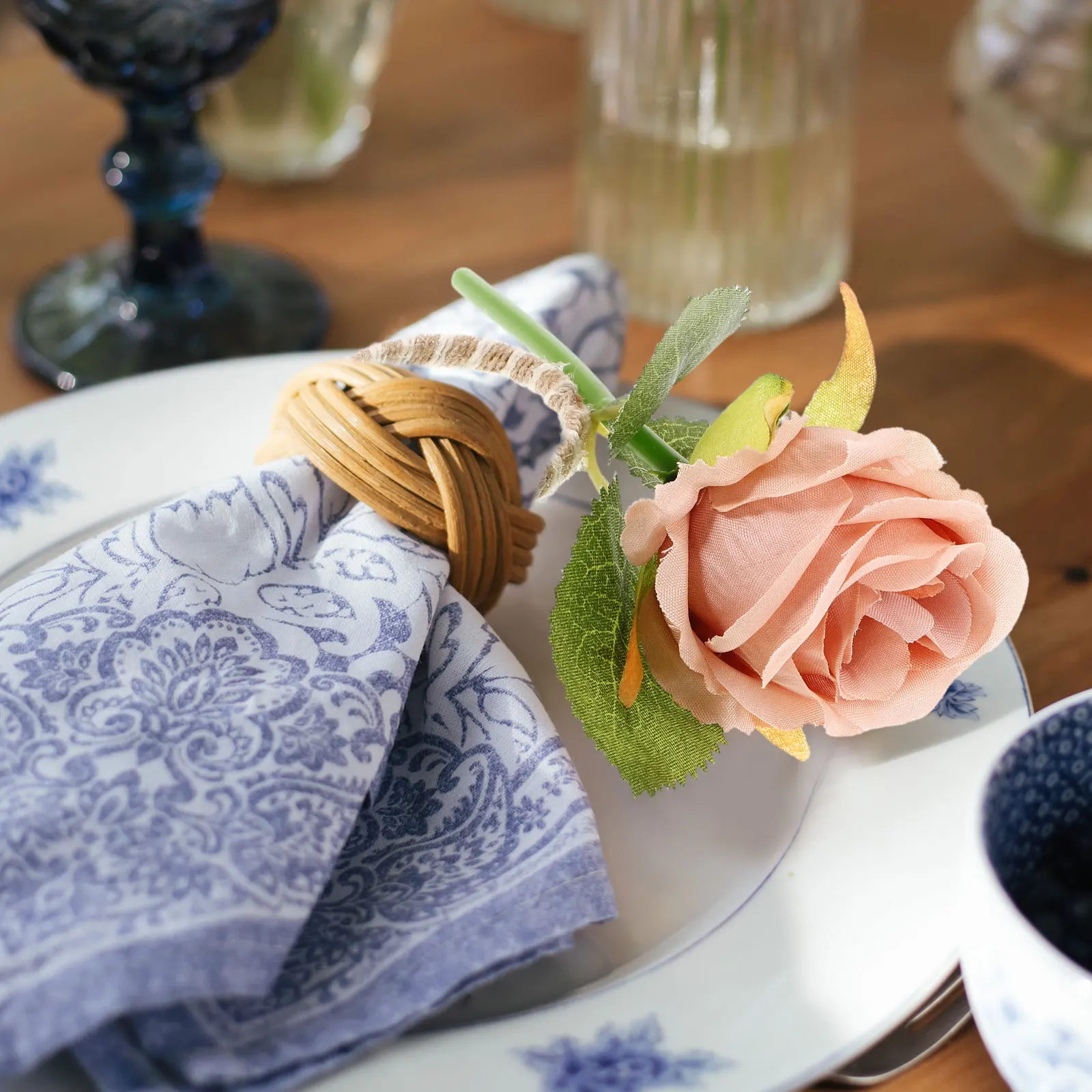 

4Pcs Leaf Simulation Flower Napkin Rings Elegant Reusable Decorative Serviette Buckles Table Party Hotel Supplies