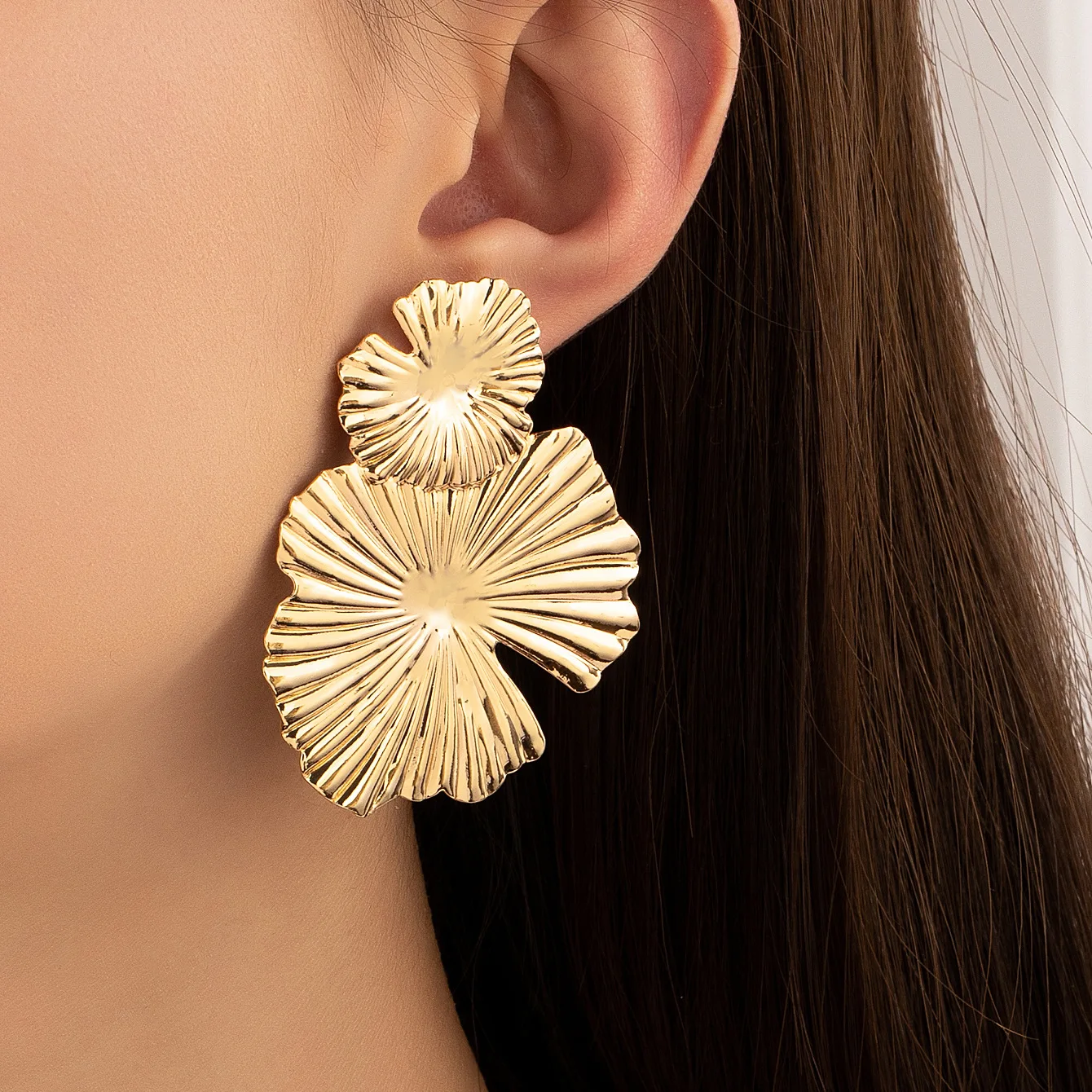Retro Metal Statement Earrings for Women Golden Silver Color Pleated Flower Dangle Drop Earrings Trendy Africa Jewelry Gift