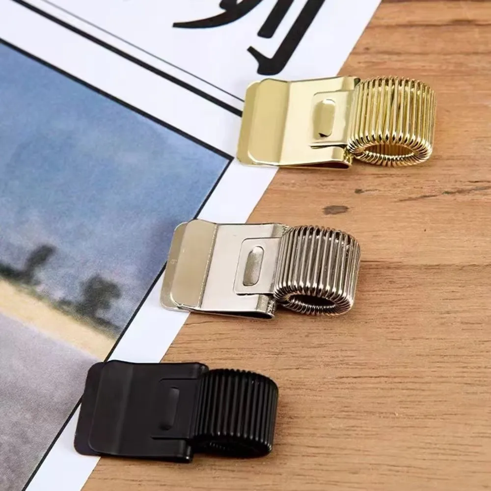 

1 шт., металлические зажимы для держателя ручек, портативные зажимы для фиксации бумаги, анти-потерянные фиксированные канцелярские принадлежности, многофункциональные закладки, канцелярские аксессуары