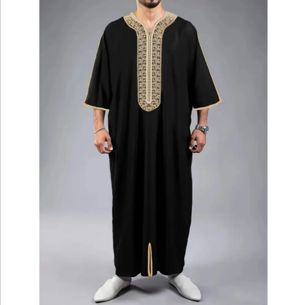 

Новая мужская арабская длинная рубашка M038, традиционная одежда с вышивкой, из смесовой хлопковой ткани, этнический стиль, подходит для мужчин среднего возраста.
