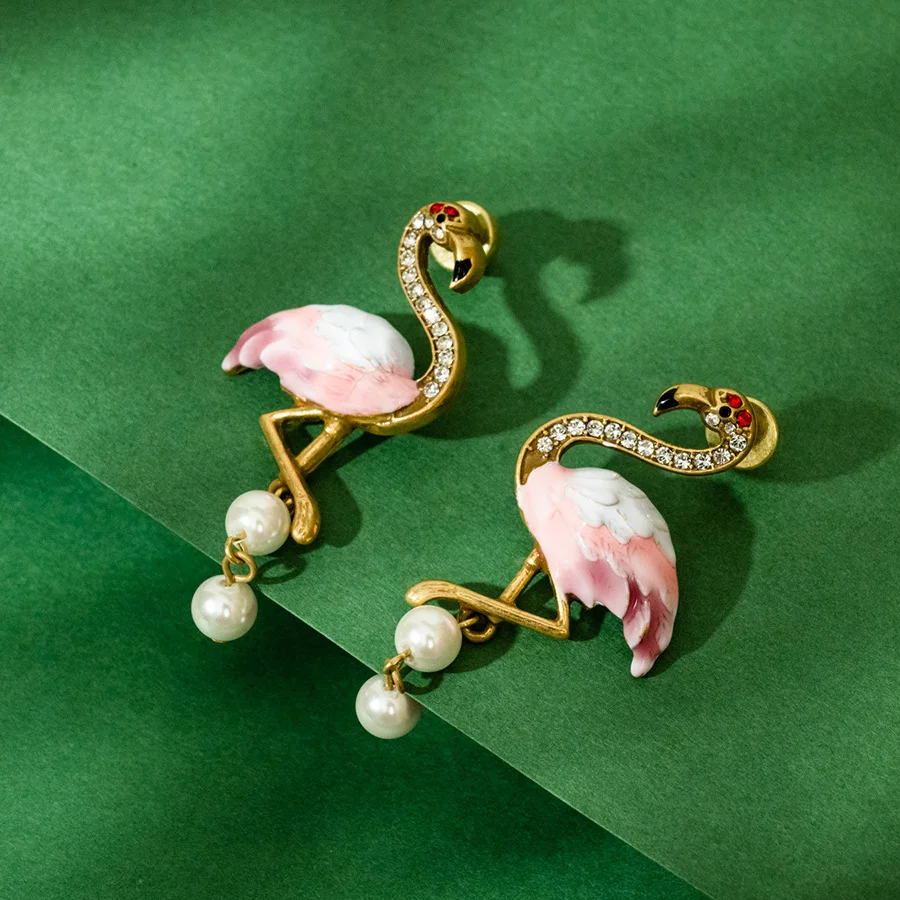 

Bohemia Medieval Vintage Fashion Enamel Glaze Pink Flamingo Pearl Tassel Pendant Stud Earrings High-end Temperament Earrings
