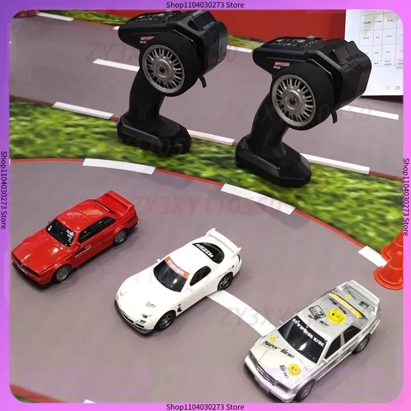 Mini voiture télécommandée de bureau Rc, Simulation, dérive à grande vitesse, modèle de voiture de course, accessoires, jouets de Festival pour garçons, 1/43