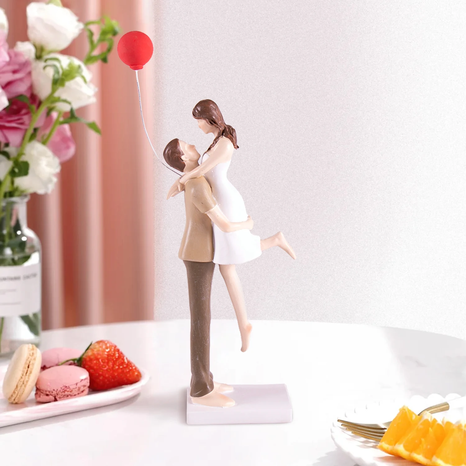 Valentine's Day Romantic Couple Statue with Balloon Love Sculpture Home Decor Gift for Lovers Wedding Anniversary Decoration
