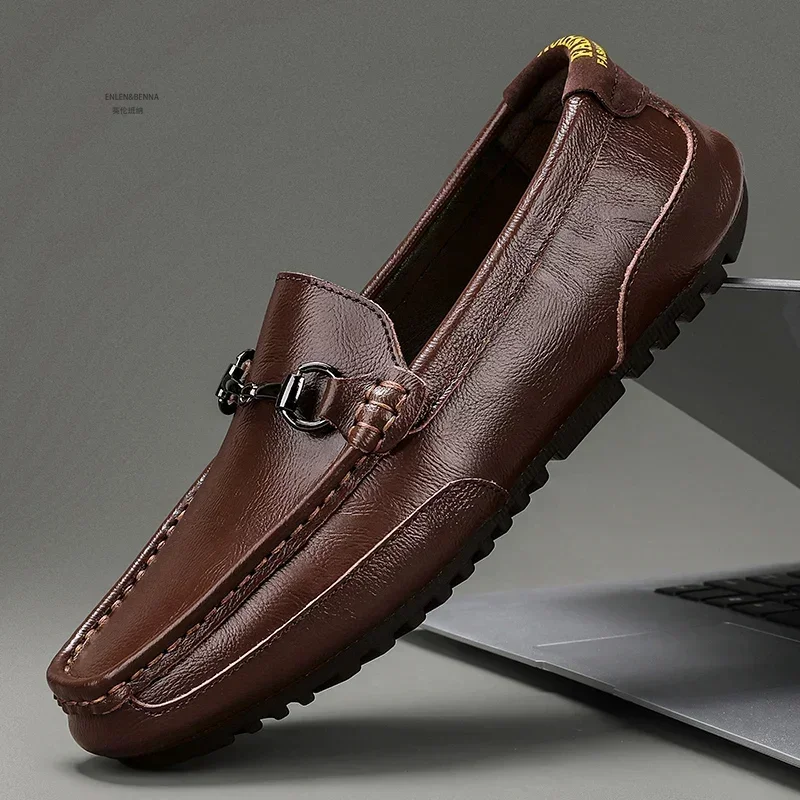 38-47 fashion men\'s shoes genuine leather loafers Mens casual new designer driving high quality Boy Free Shipping