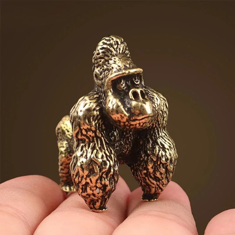 Retro Bionic Art Brass Miniature Gorilla Statuette, Modern Hand‑Carved Creative Figurine, Desktop Craft Ornament