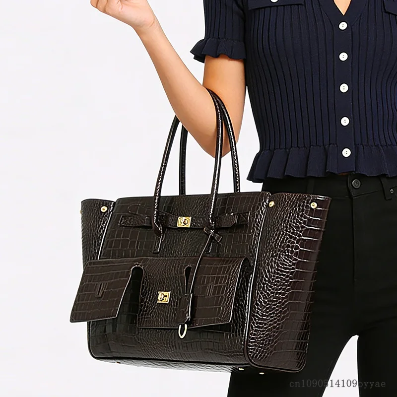 High Quality Women's Bag Cool Fashion Simple Versatile Large Capacity Underarm Tote Bag Women's Commuter Exquisite Shoulder Bag image 5