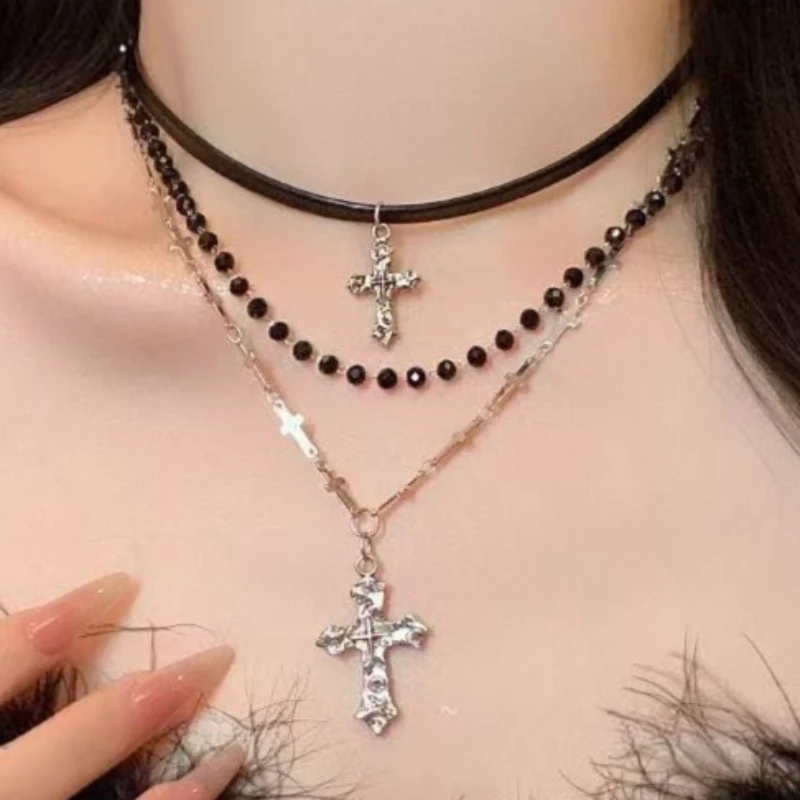 Millennium Hot Girl Y2k Retro mehrschichtige Kreuzperlen-Halskette für Frauen, süße coole dunkle Punk-geschichtete Schlüsselbeinkette – Detail 4