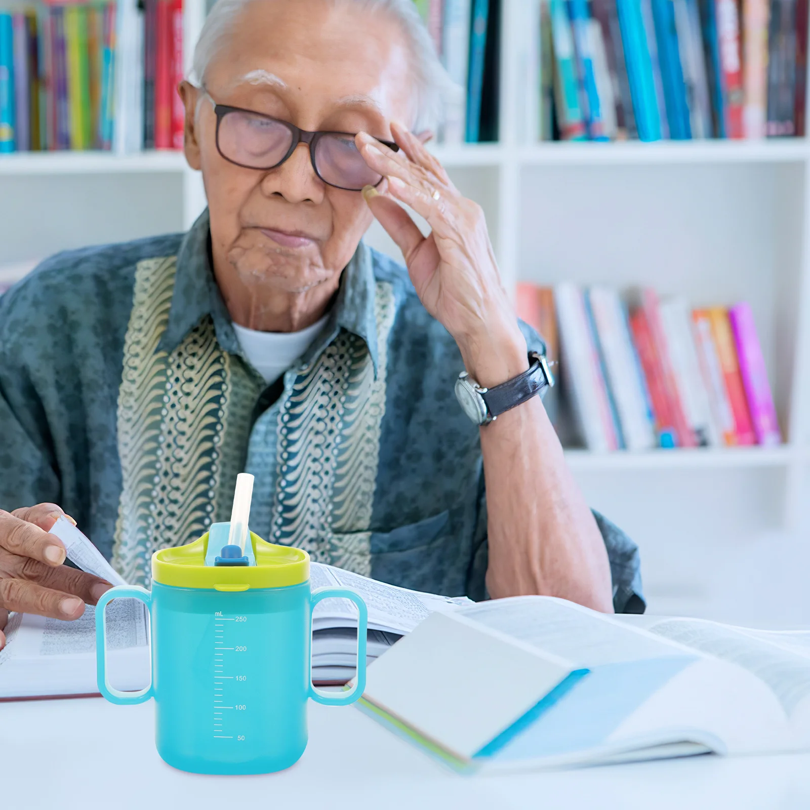 كوب شرب لكبار السن 250 مل كوب تغذية سائل غير قابل للكسر مقاوم للانسكاب للمرضى المعاقين كوب شرب للأمهات #6