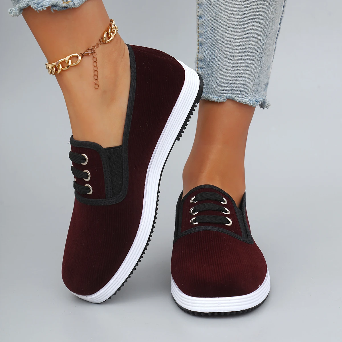 أحذية نسائية ربيعية مريحة ومسامية وخفيفة الوزن ومقاومة للاهتراء مع نعال ناعمة للأشخاص الكسالى الذين يخطوون