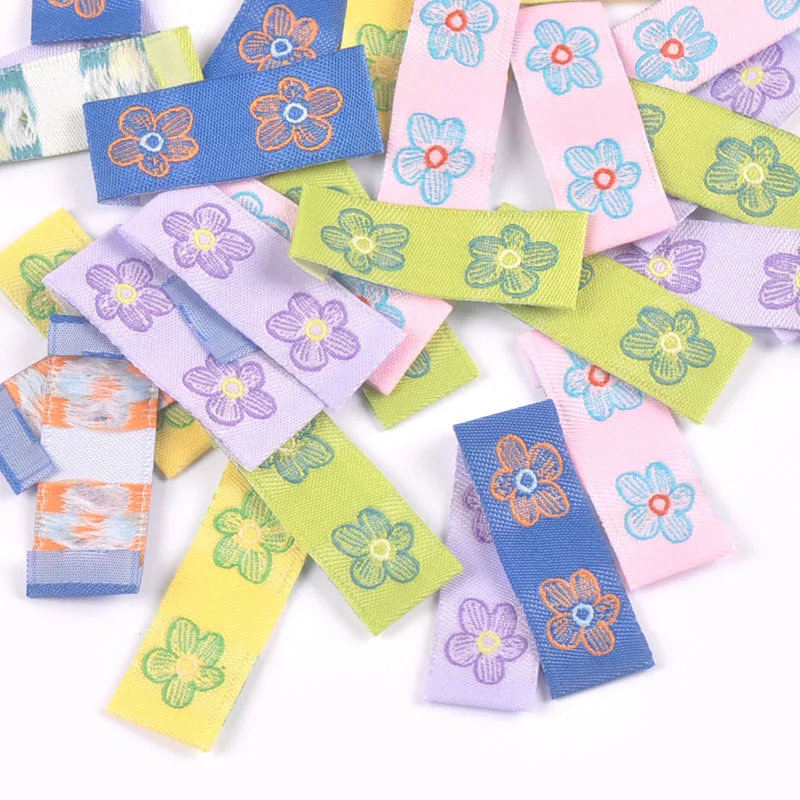 50Pcs Candy Color Mixed Flower Pattern Embroidery Labels Garment Tags For Sewing Accessories Clothes Bag Handmade DIY Supplies