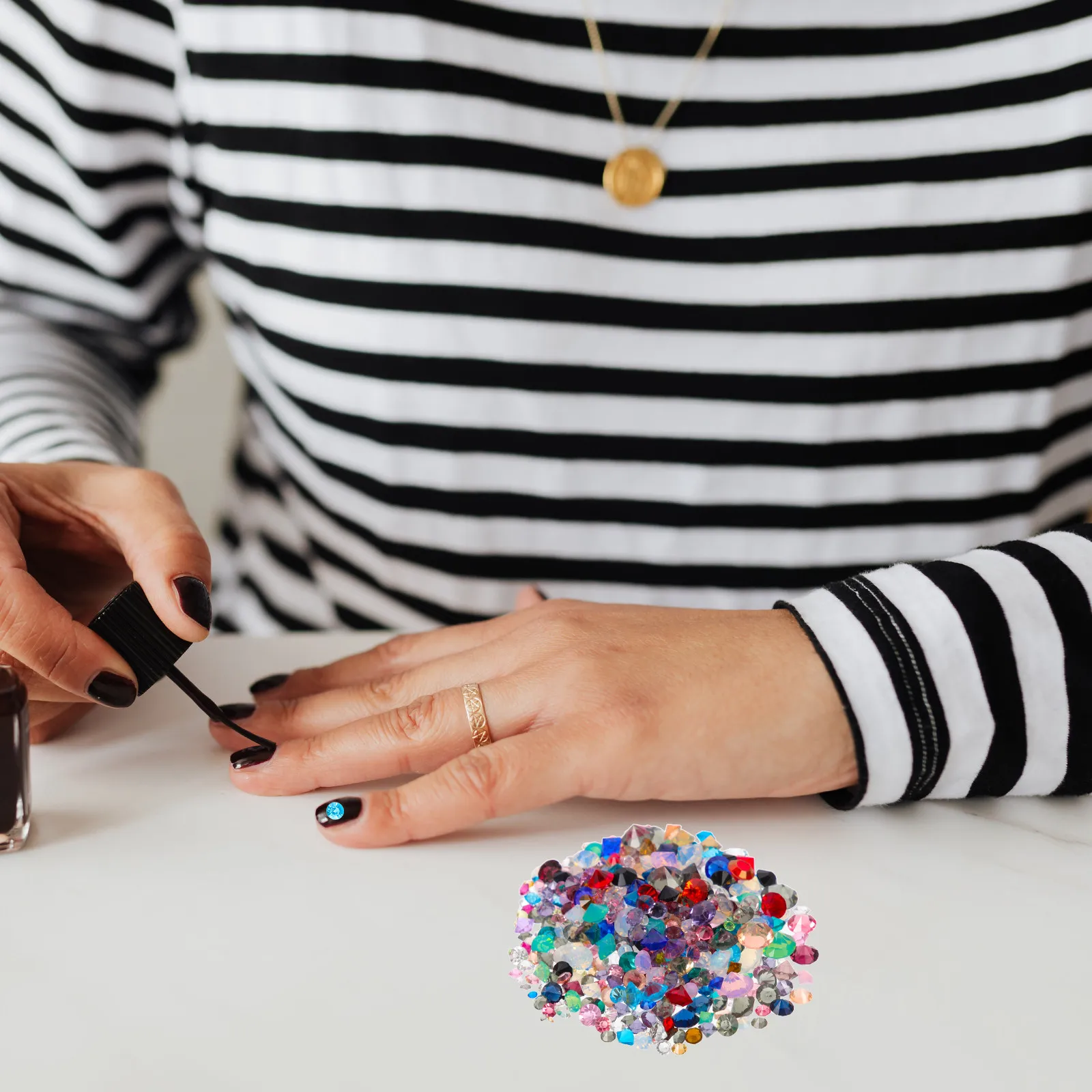 

1 Bag Delicate Diamond Cut Glass Rhinestones Nail Decor Kits for Professional Nail Salon Manicure Decoration Charms Shimmering