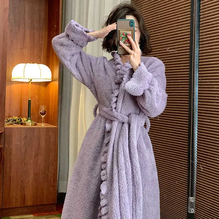 New Autumn Winter Flannel Nightgown Women Mid-Length Fashion Coral Fleece Retro Pajamas Home Clothes