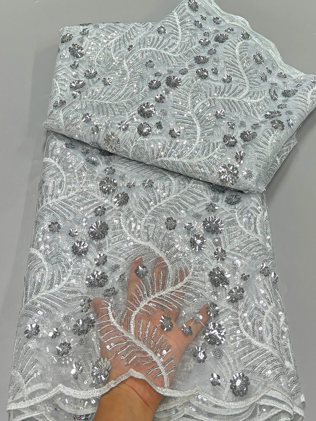 Luxury Nigerian Sequins Lace Fabric 2025 High Quality African Mesh Lace Fabric French Tulle Lace For Dress 1 Yards