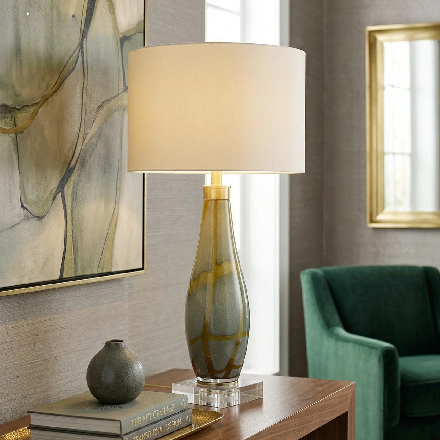 Personalized amber glass desk lamp, American modern light luxury ambient lamp, villa living room mall decoration
