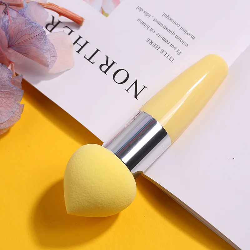 ฟองน้ำแต่งหน้าแบบมีด้ามจับ รูปหัวใจ แปรงแต่งหน้าเนื้อเนียน รูปทรงสวยงาม อุปกรณ์แต่งหน้าสำหรับผู้หญิง