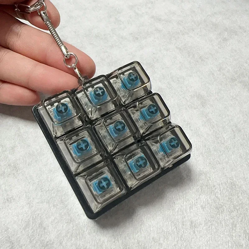 9 Keys Keyboard Keycaps Keychain Fidget Toy Anti-Anxiety Point Keycaps Party Stress Relief DIY Keycaps Toy Keyboard Caps