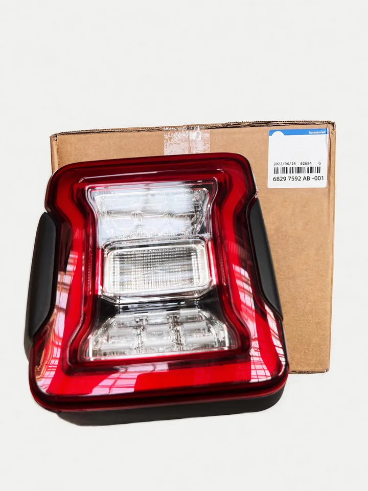 Rear Taillights With Blind Spot Monitoring，68474046AA, 68474047AA