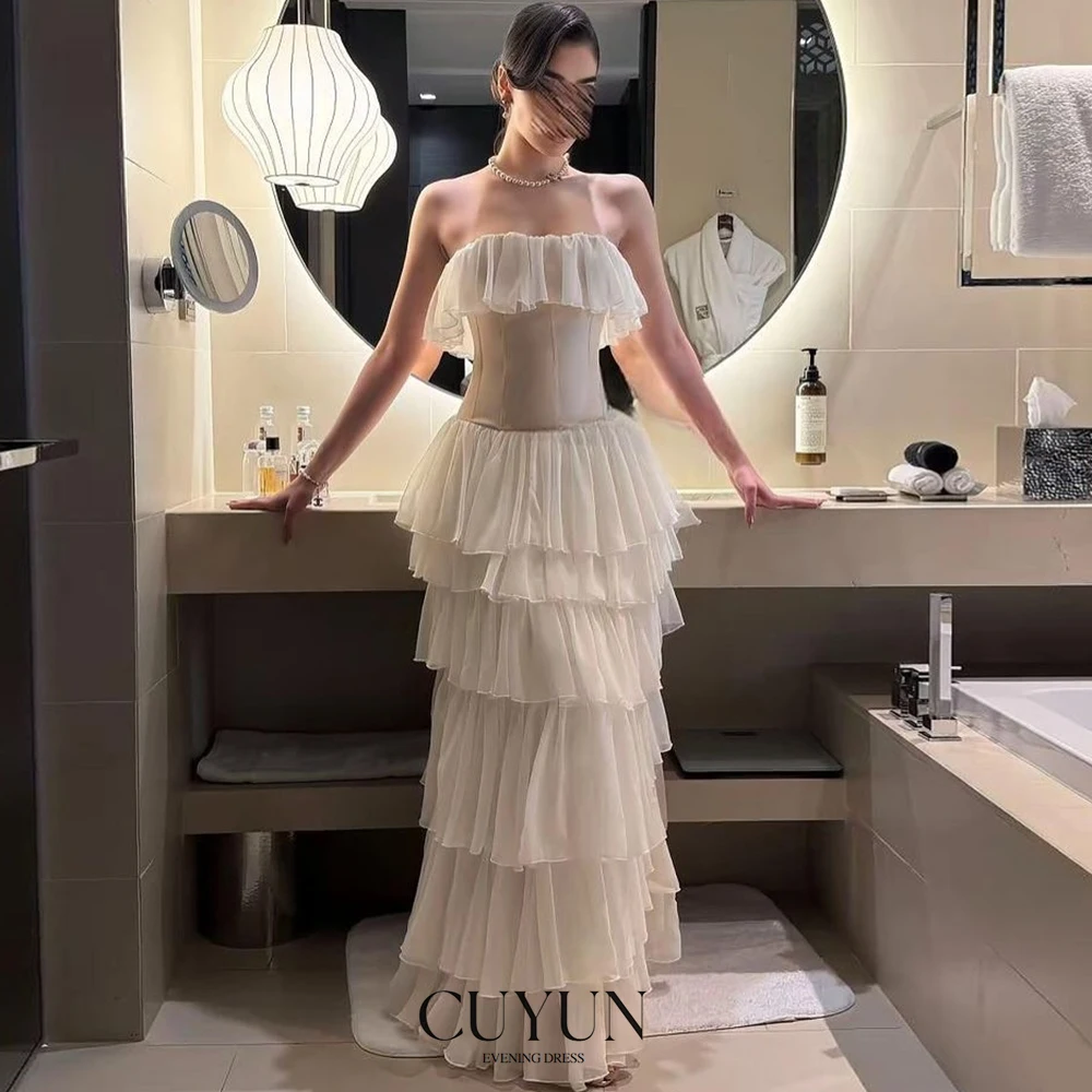 CUYUN Abiti da sera da donna Abiti da cerimonia senza spalline con volant a strati Abiti da festa Abiti da gala eleganti lunghi fino al pavimento personalizzati 2025