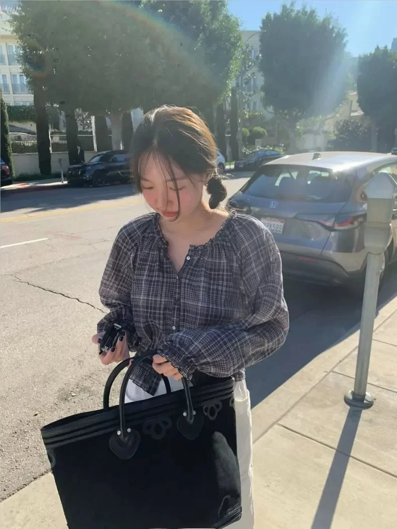 

Korean Style Shirt Women's Loose Fit Cotton Plaid Waist Cinched Long Sleeve V-Neck Button up Wood Grain Top Spring 2026