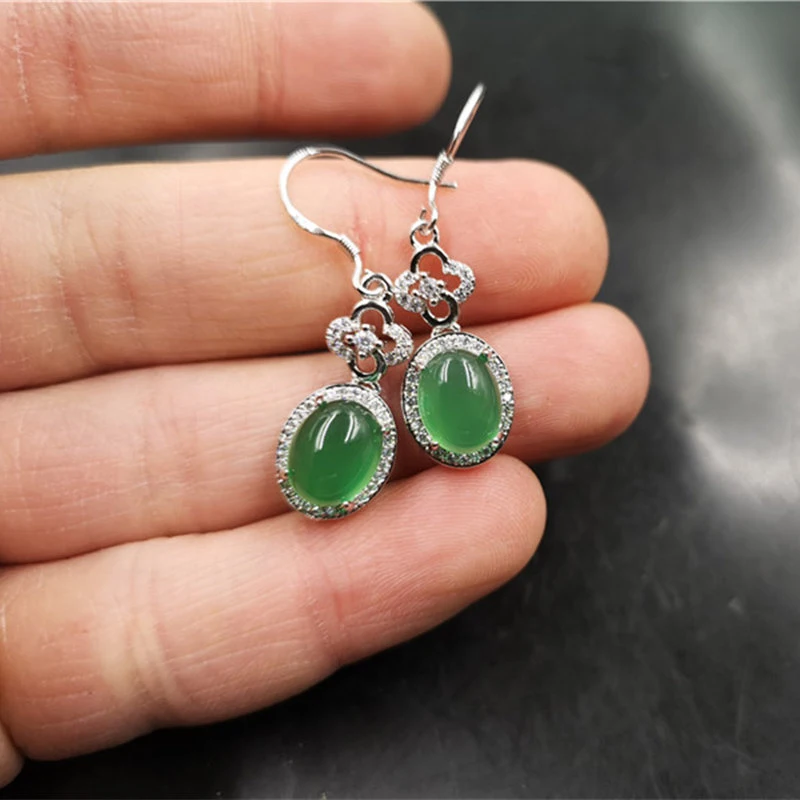 Inlaid chrysoprase women, emerald green agate drop earrings, fashionable and versatile